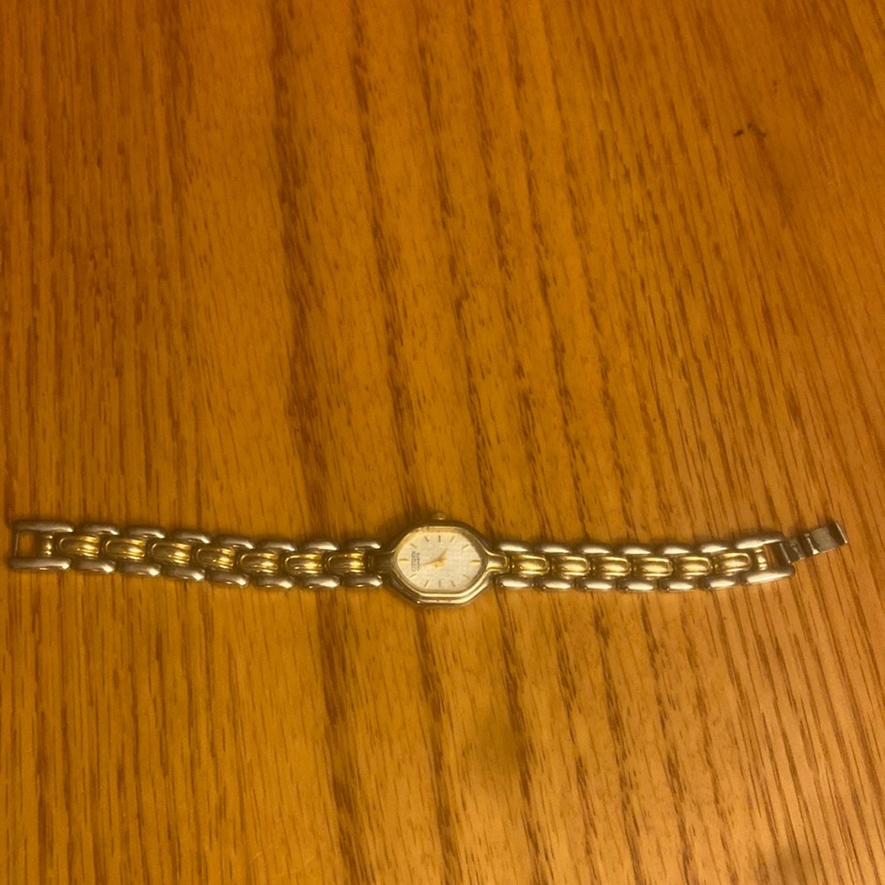 A watch - Picture 1 of 1